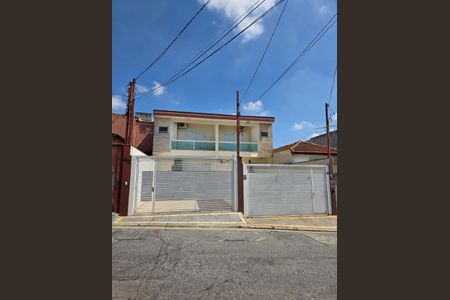 Casa à venda com 120m², 2 quartos e 2 vagasFachada