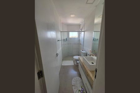 Casa à venda com 120m², 2 quartos e 2 vagasBanheiro da Suíte