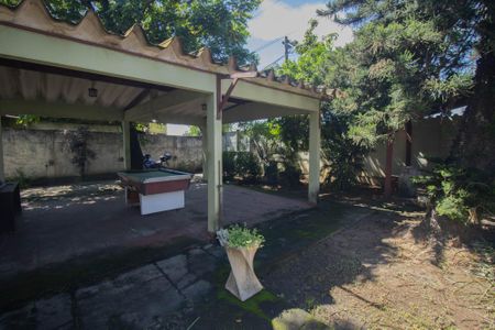 Casa para alugar com 2000m², 4 quartos e 3 vagas Casa para alugar com 2000m², 4 quartos e 3 vagasQuintal