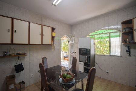 Casa para alugar com 2000m², 4 quartos e 3 vagas Casa para alugar com 2000m², 4 quartos e 3 vagasCozinha