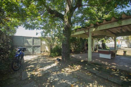 Casa para alugar com 2000m², 4 quartos e 3 vagas Casa para alugar com 2000m², 4 quartos e 3 vagasGaragem