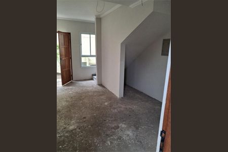 Casa à venda com 3 quartos, 77m² em Chora Menino, São Paulo
