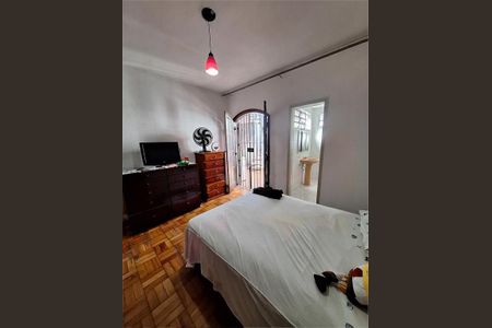 Casa à venda com 3 quartos, 230m² em Jardim Marisa, São Paulo