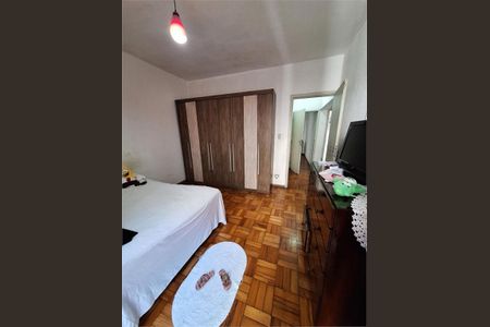 Casa à venda com 3 quartos, 230m² em Jardim Marisa, São Paulo