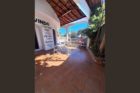 Casa à venda com 3 quartos, 230m² em Jardim Marisa, São Paulo