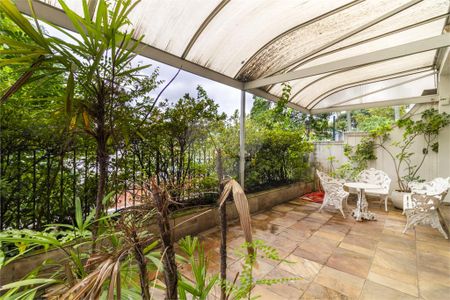 Casa à venda com 4 quartos, 441m² em Pacaembu, São Paulo