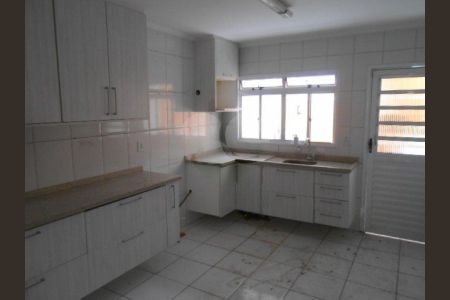 Casa à venda com 3 quartos, 250m² em Vila Guilhermina, São Paulo