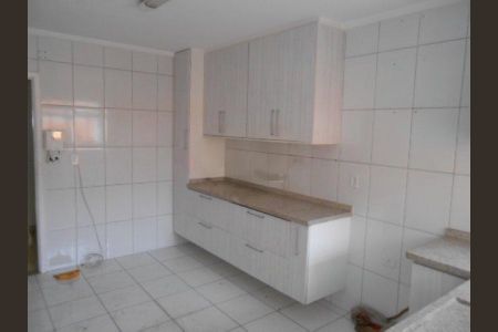 Casa à venda com 3 quartos, 250m² em Vila Guilhermina, São Paulo