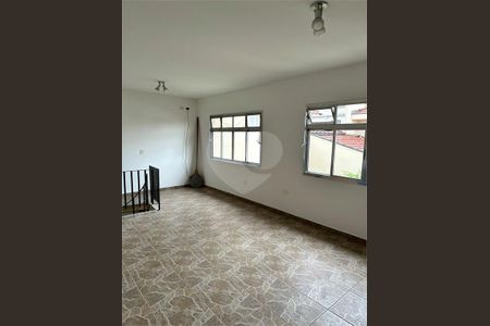 Casa à venda com 4 quartos, 325m² em Água Rasa, São Paulo