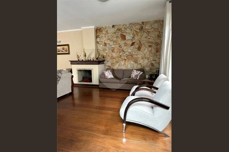 Casa à venda com 4 quartos, 325m² em Água Rasa, São Paulo