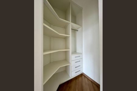 Apartamento à venda com 260m², 4 quartos e 4 vagasQuarto