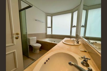 Apartamento à venda com 260m², 4 quartos e 4 vagasBanheiro