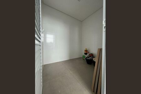 Casa à venda com 3 quartos, 125m² em Jardim Mirna, Taboão da Serra