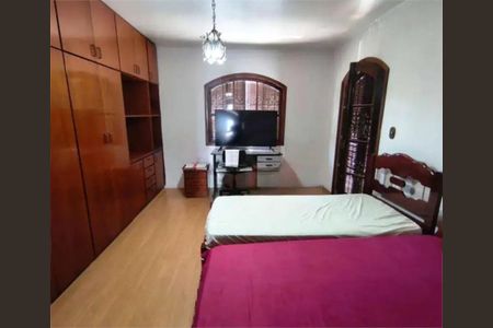 Casa à venda com 289m², 3 quartos e 2 vagas