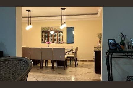 Casa à venda com 4 quartos, 480m² em Residencial Nove (Alphaville), Santana de Parnaíba