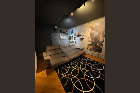 Casa à venda com 4 quartos, 215m² em Jardim Las Vegas, Santo André