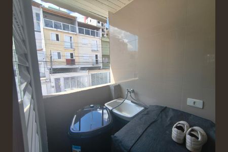 Casa à venda com 66m², 2 quartos e 2 vagas