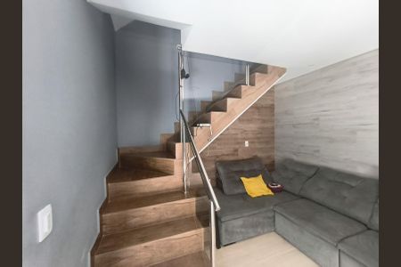 Casa à venda com 66m², 2 quartos e 2 vagas