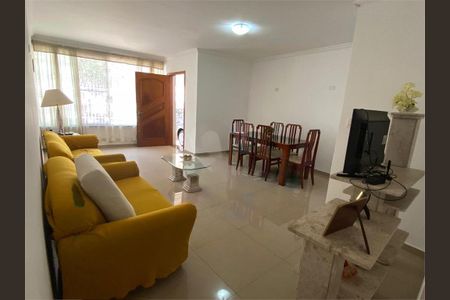 Casa à venda com 3 quartos, 180m² em Vila Monumento, São Paulo