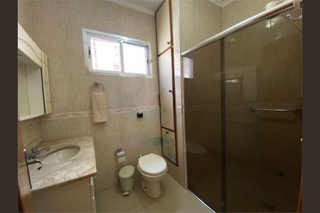 Casa à venda com 3 quartos, 180m² em Vila Monumento, São Paulo