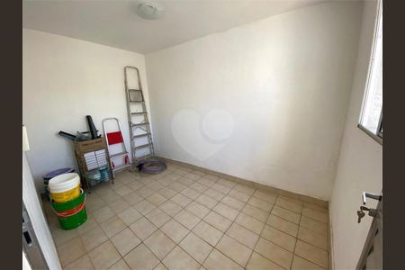 Casa à venda com 3 quartos, 180m² em Vila Monumento, São Paulo