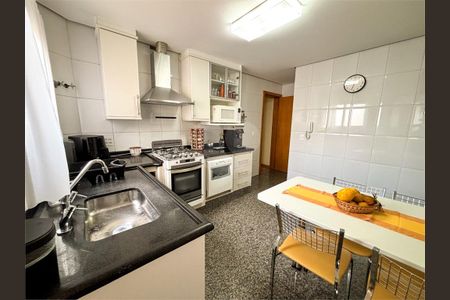 Apartamento à venda com 4 quartos, 141m² em Vila Regente Feijó, São Paulo