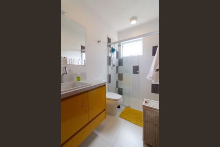Casa à venda com 250m², 3 quartos e 2 vagasBanheiro 2