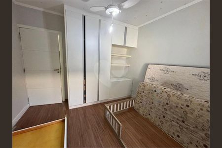 Casa à venda com 3 quartos, 225m² em Vila Londrina, São Paulo