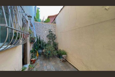 Casa à venda com 105m², 3 quartos e 1 vaga