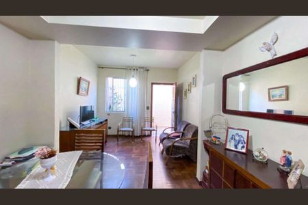 Casa à venda com 105m², 3 quartos e 1 vaga