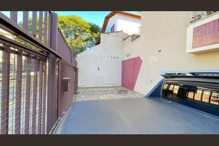 Casa à venda com 105m², 3 quartos e 1 vaga