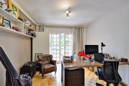 Casa à venda com 4 quartos, 366m² em Santo Amaro, São Paulo