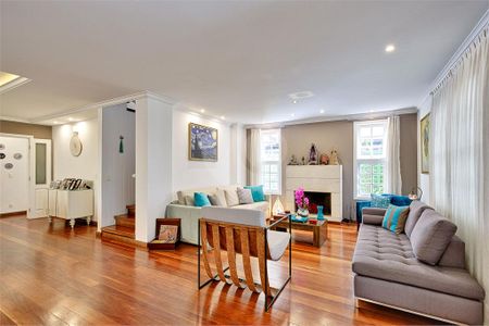 Casa à venda com 4 quartos, 366m² em Santo Amaro, São Paulo