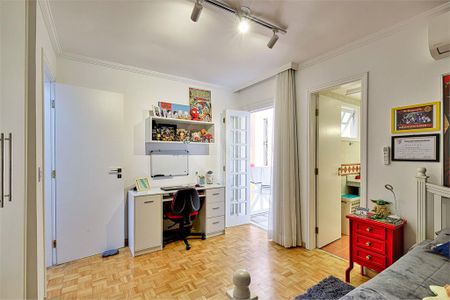 Casa à venda com 4 quartos, 366m² em Santo Amaro, São Paulo