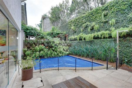 Casa à venda com 4 quartos, 415m² em Jardim dos Estados, São Paulo