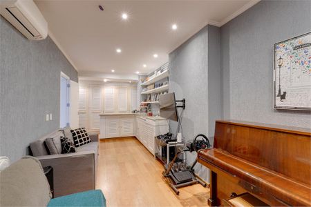 Casa à venda com 4 quartos, 415m² em Jardim dos Estados, São Paulo