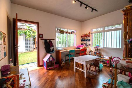 Casa à venda com 4 quartos, 322m² em Santo Amaro, São Paulo