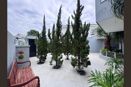 Casa de condomínio à venda com 300m², 5 quartos e 2 vagas Casa de condomínio à venda com 300m², 5 quartos e 2 vagasÁrea externa