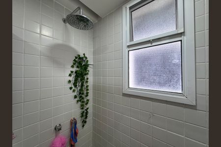 Casa de condomínio à venda com 300m², 5 quartos e 2 vagas Casa de condomínio à venda com 300m², 5 quartos e 2 vagasSuíte 2 - Banheiro