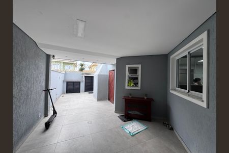 Casa de condomínio à venda com 300m², 5 quartos e 2 vagas Casa de condomínio à venda com 300m², 5 quartos e 2 vagasÁrea externa