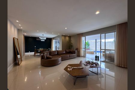 Sala de casa de condomínio para alugar com 4 quartos, 300m² em Recreio dos Bandeirantes, Rio de Janeiro