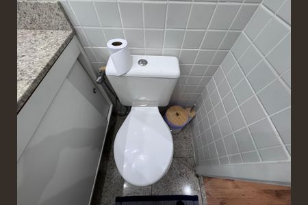 Casa de condomínio à venda com 300m², 5 quartos e 2 vagas Casa de condomínio à venda com 300m², 5 quartos e 2 vagasSuíte 3 - Banheiro