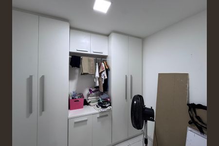 Casa de condomínio à venda com 300m², 5 quartos e 2 vagas Casa de condomínio à venda com 300m², 5 quartos e 2 vagasCozinha e Área de Serviço - Quarto