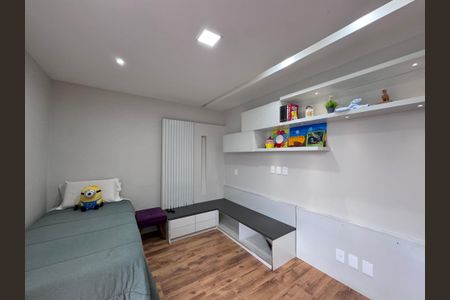 Casa de condomínio à venda com 300m², 5 quartos e 2 vagas Casa de condomínio à venda com 300m², 5 quartos e 2 vagasSuíte 3