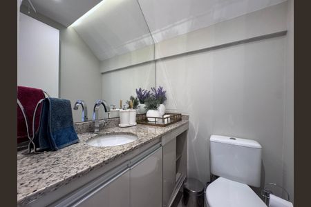 Casa de condomínio à venda com 300m², 5 quartos e 2 vagas Casa de condomínio à venda com 300m², 5 quartos e 2 vagasLavabo