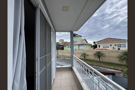 Casa de condomínio à venda com 300m², 5 quartos e 2 vagas Casa de condomínio à venda com 300m², 5 quartos e 2 vagasSuíte 1 - Varanda