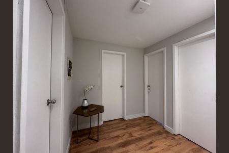 Casa de condomínio à venda com 300m², 5 quartos e 2 vagas Casa de condomínio à venda com 300m², 5 quartos e 2 vagasHall Íntimo