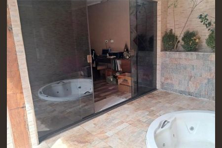 Casa à venda com 154m², 2 quartos e 2 vagas