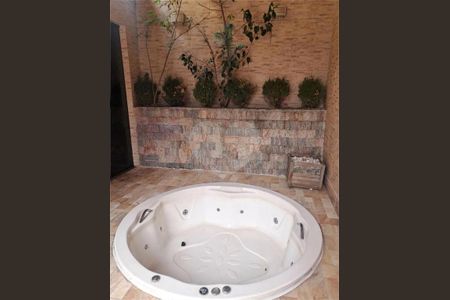 Casa à venda com 2 quartos, 154m² em Parque Luis Mucciolo, São Paulo