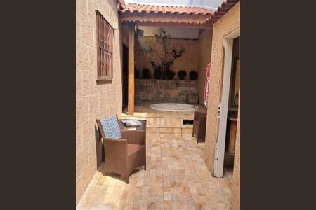 Casa à venda com 154m², 2 quartos e 2 vagas